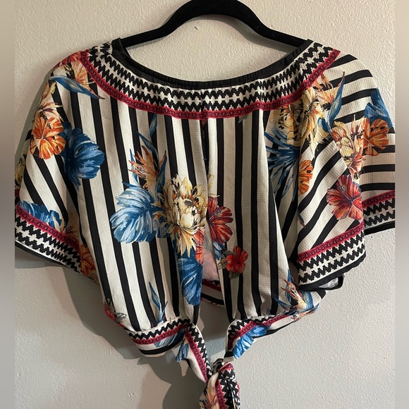 Flying tomato floral crop top, floral striped wrap top, floral blouse - Picture 2 of 4